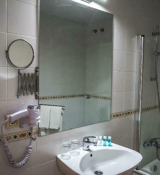 스탠다드 트리플 룸, Posada De Las Cuevas