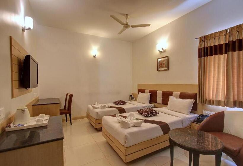 اتاق استاندارد با تخت بزرگ, Prince Gardens