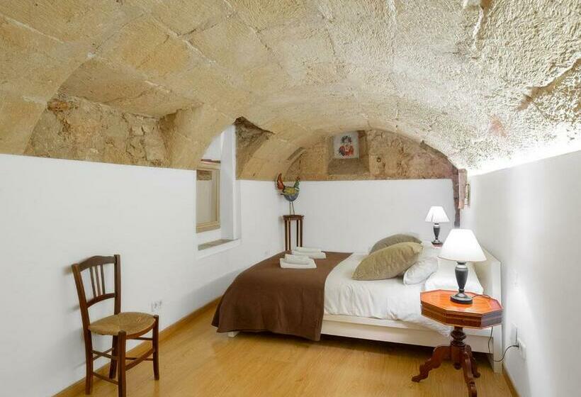 带2个卧室的公寓, Ramón Llull House