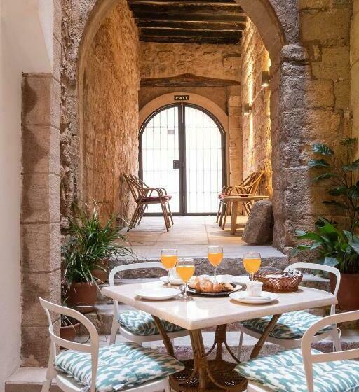 带2个卧室的公寓, Ramón Llull House