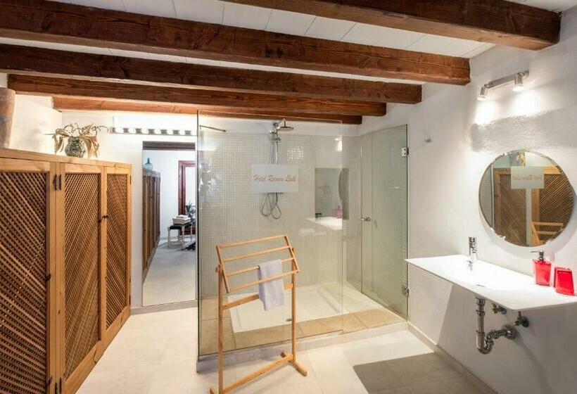 침실 2개 아파트, Ramón Llull House