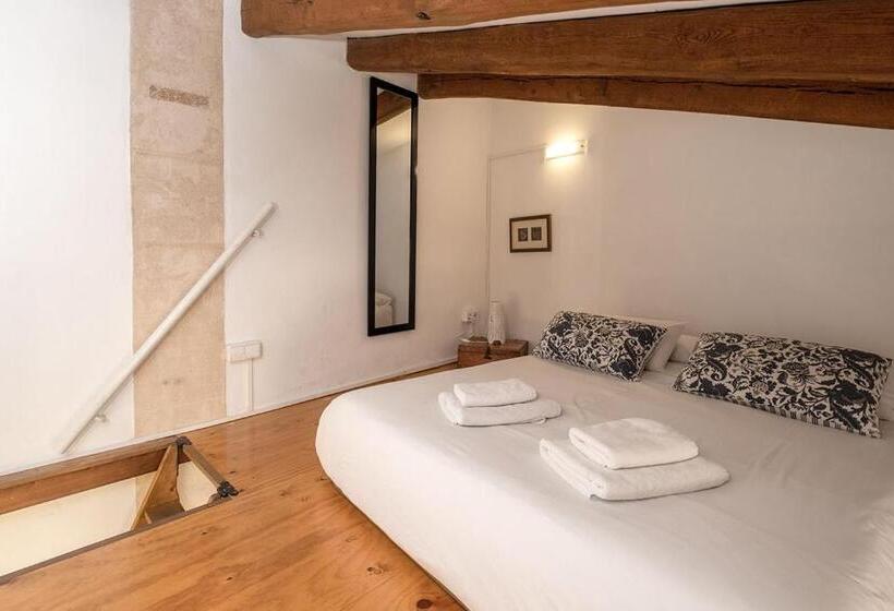 침실 1개 아파트, Ramón Llull House
