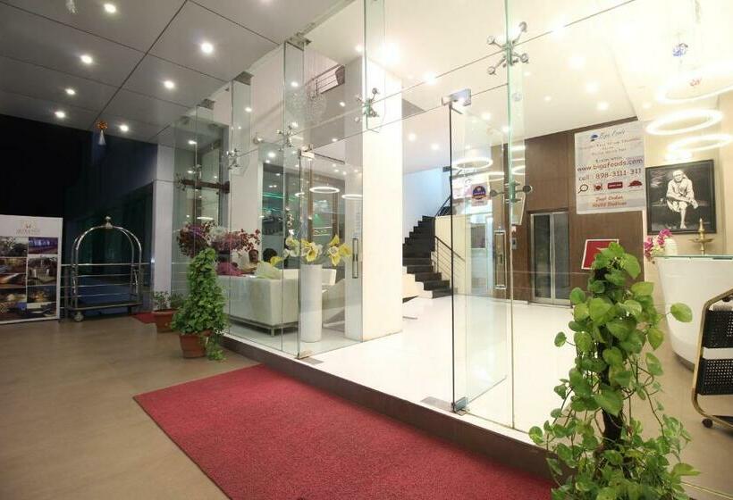 Номер Deluxe, Executive Silver Inn