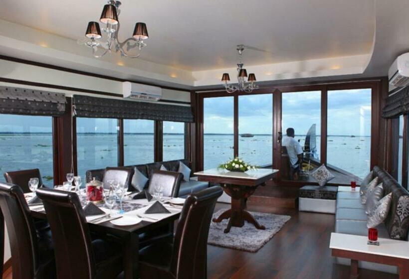 Трехместный Номер Deluxe, Sreekrishna Houseboat   Vaccinated Staff