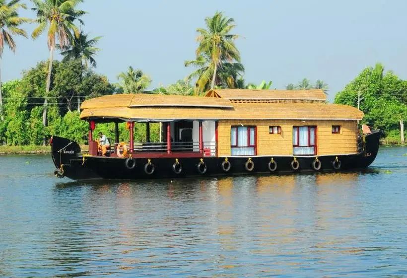 Deluxe-sviitti 2 Makuuhuonetta, Sreekrishna Houseboat   Vaccinated Staff