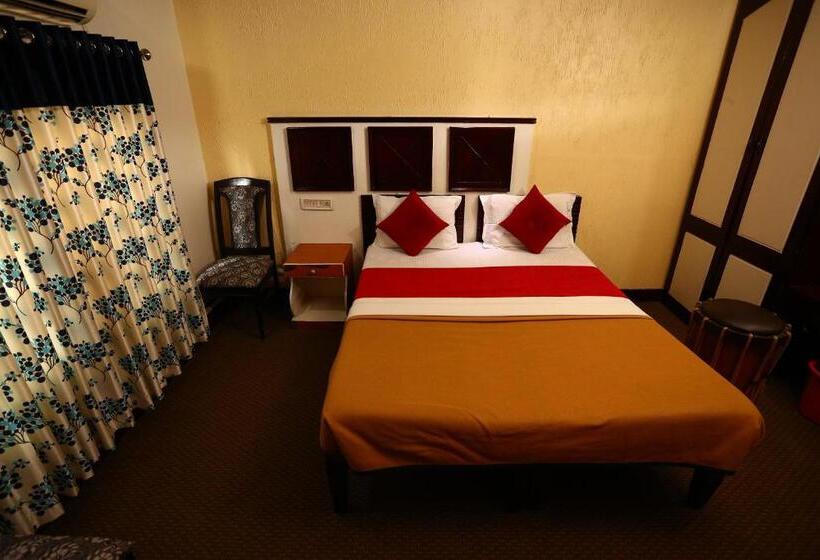 סוויטת 3 חדרי שינה, Sreekrishna Houseboat   Vaccinated Staff