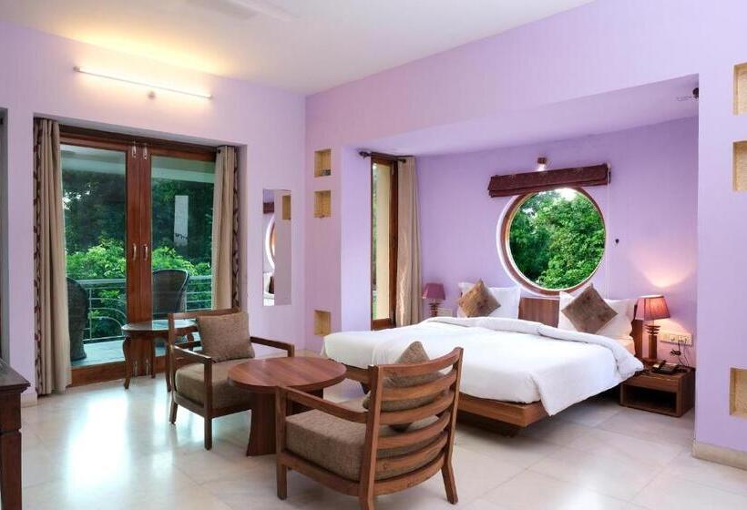 سوییت با چشم‌انداز استخر, The Chitvan Resort