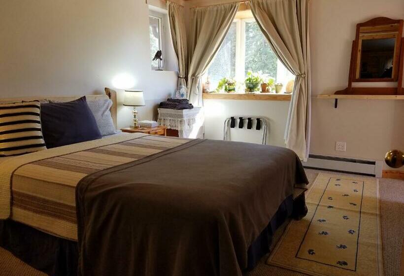 غرفة قياسية سرير ملكى, Antler's Rest Bed And Breakfast