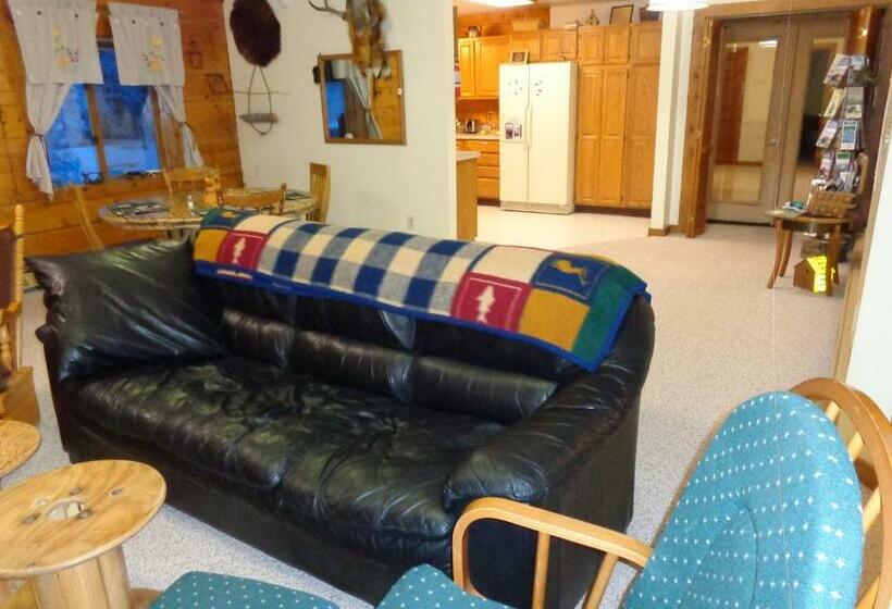 غرفة قياسية سرير ملكى, Antler's Rest Bed And Breakfast