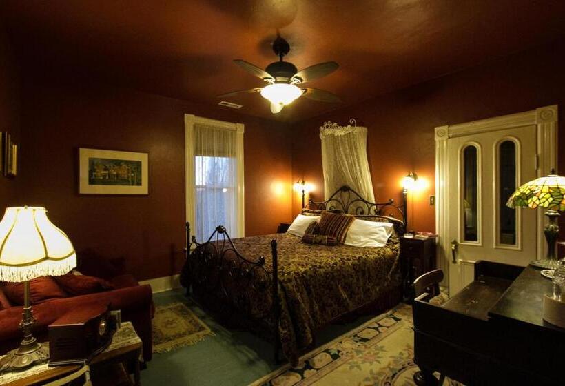 غرفة ديلوكس سرير كينج, Swantown Inn