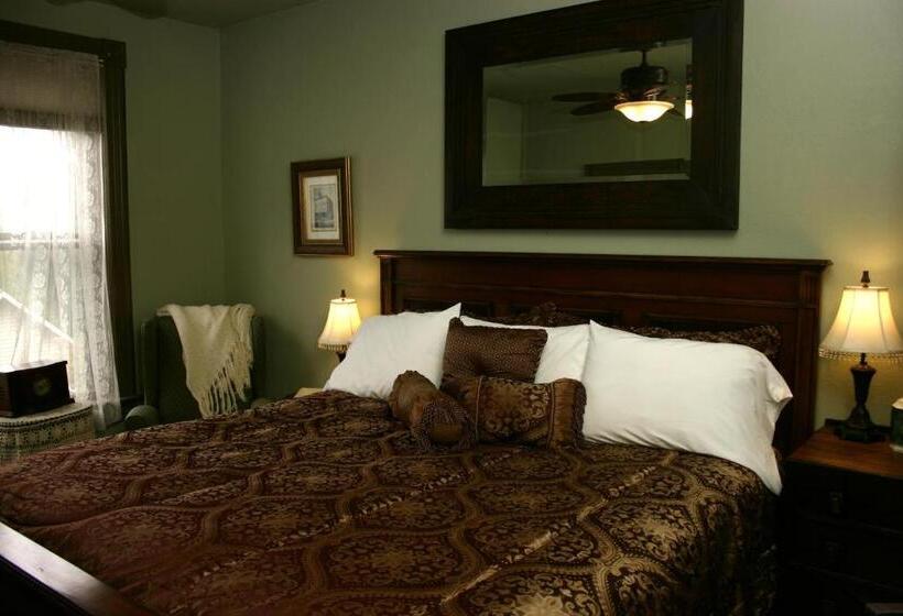 غرفة ديلوكس سرير كينج, Swantown Inn