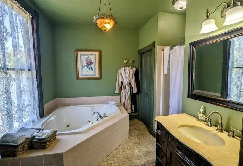 Deluxe-sviitti, Swantown Inn