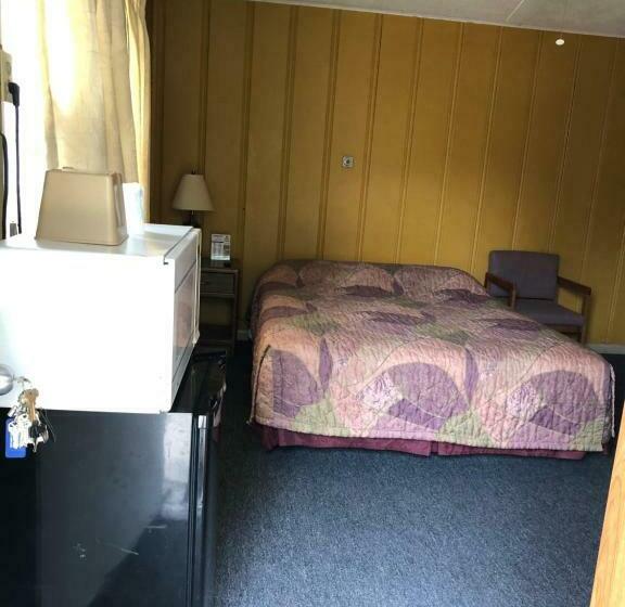 エコノミールーム, Coronado West Motel