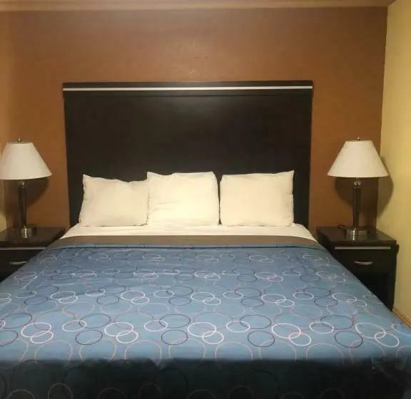 キングサイズベッドのスタンダードルーム, Glendora Motel