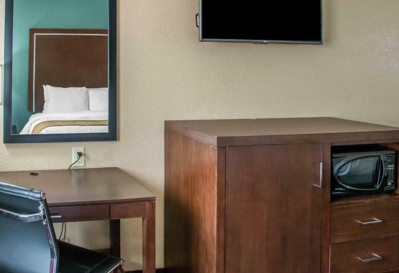 스위트, Comfort Inn & Suites San Marcos