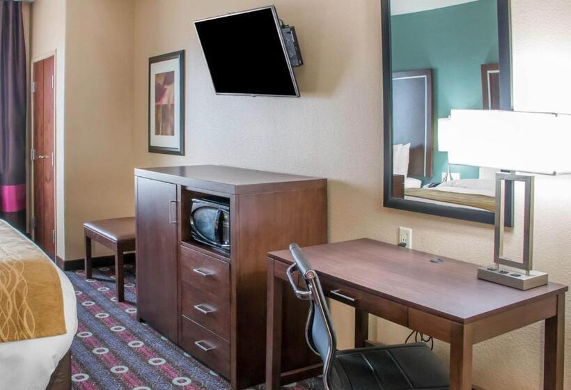 스위트, Comfort Inn & Suites San Marcos