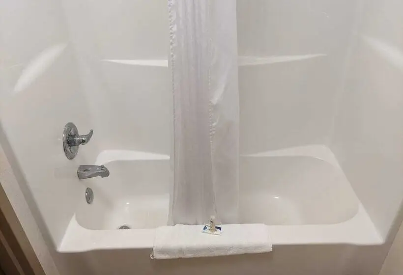 スイート, Heritage Inn And Suites