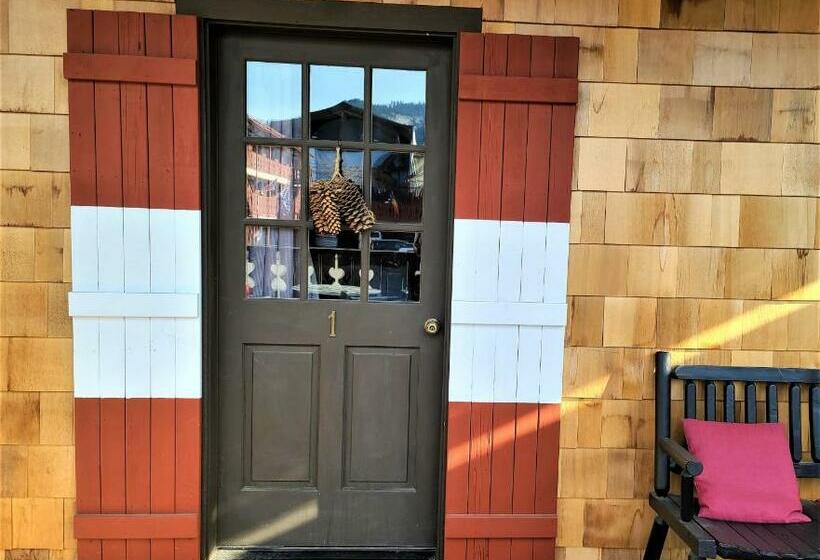 Номер Стандарт с Балконом, Mrs. Anderson's Lodging