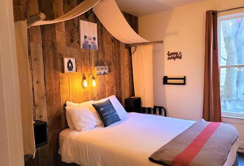 Семейный Номер, Mrs. Anderson's Lodging