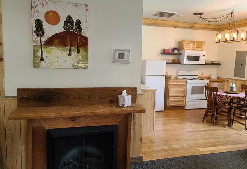 Family Suite, Mrs. Anderson's Lodging