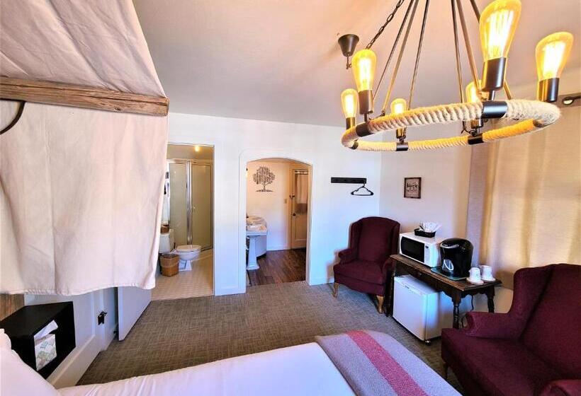 デラックスルーム, Mrs. Anderson's Lodging