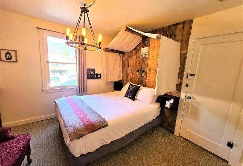 デラックスルーム, Mrs. Anderson's Lodging