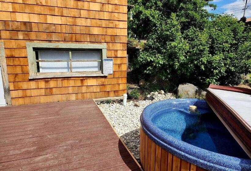 Люкс 2 Спальни, Mrs. Anderson's Lodging