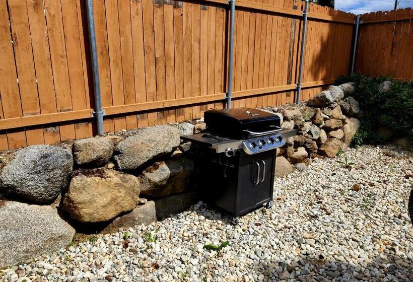 Люкс 2 Спальни, Mrs. Anderson's Lodging