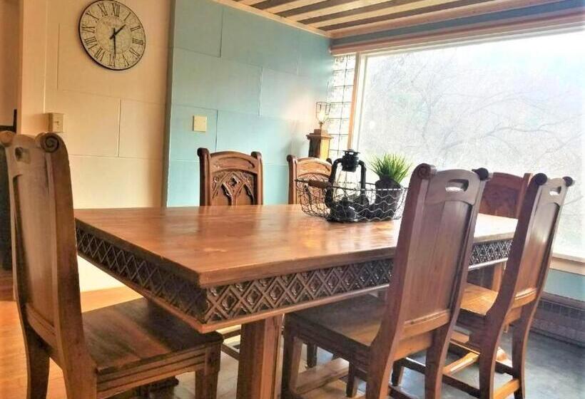 Люкс 2 Спальни, Mrs. Anderson's Lodging