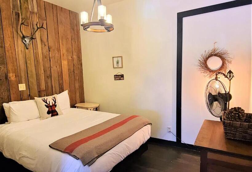 Семейный Номер, Mrs. Anderson's Lodging