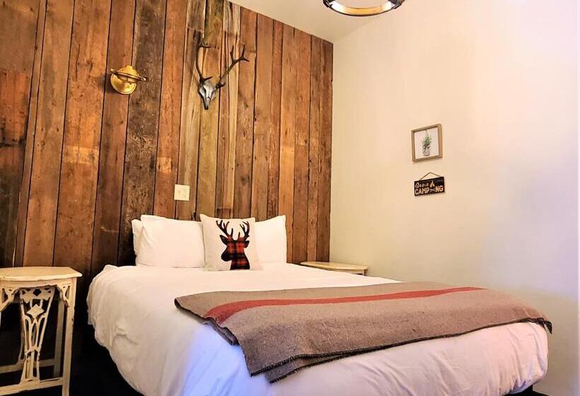 Семейный Номер, Mrs. Anderson's Lodging