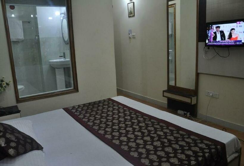 Номер Deluxe, Prestige