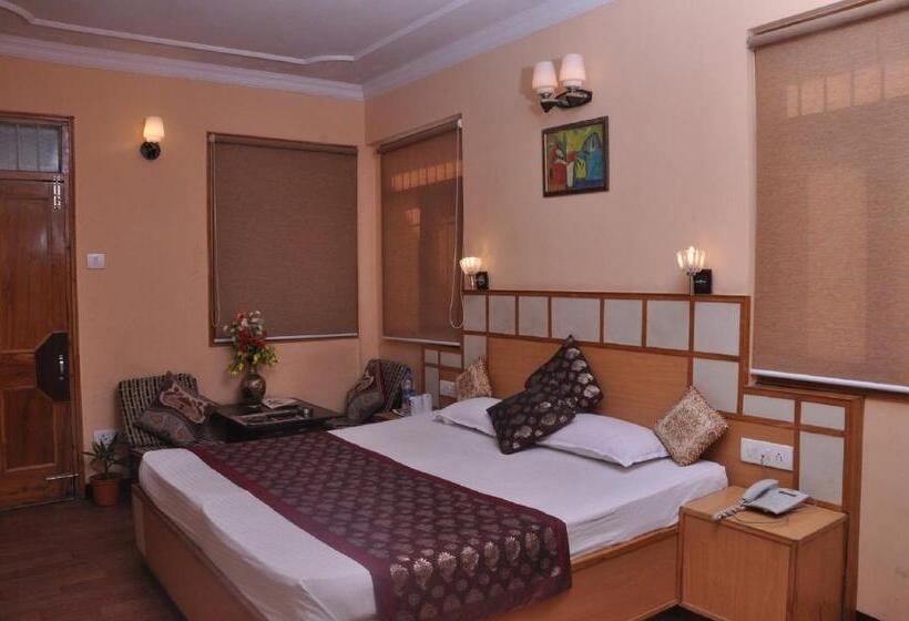 Номер Deluxe, Prestige