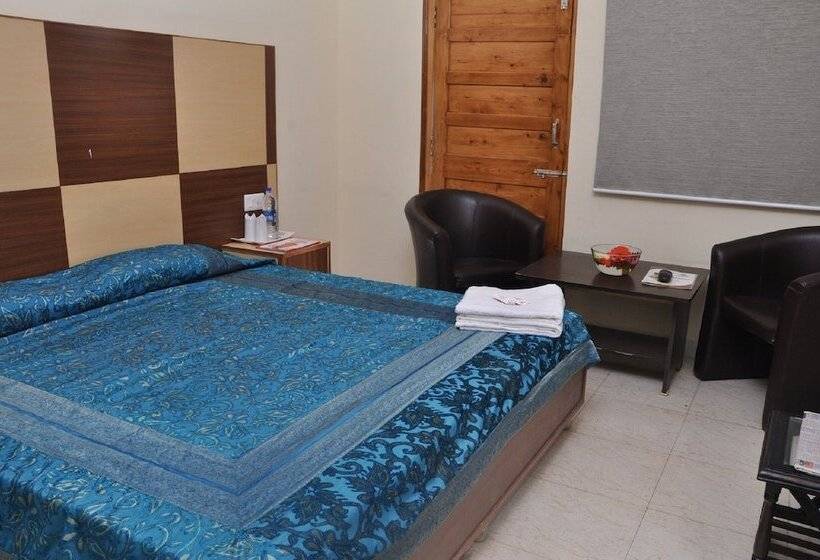 Номер Deluxe, Prestige