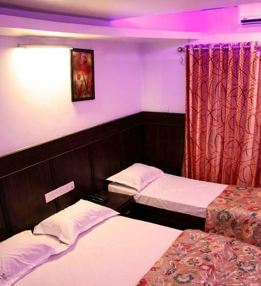 חדר סטנדרט לשלושה, The Signature Inn