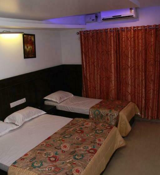 חדר סטנדרט לשלושה, The Signature Inn