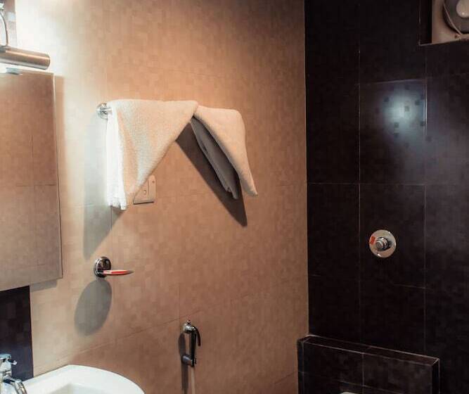 Номер Deluxe, The Signature Inn