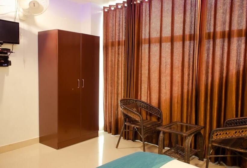 Номер Deluxe, The Signature Inn