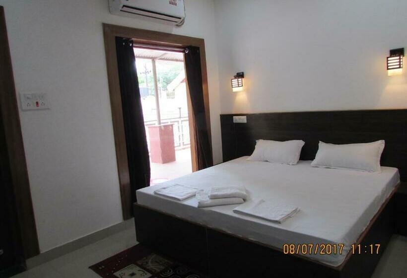 デラックスルーム, Vrindavan