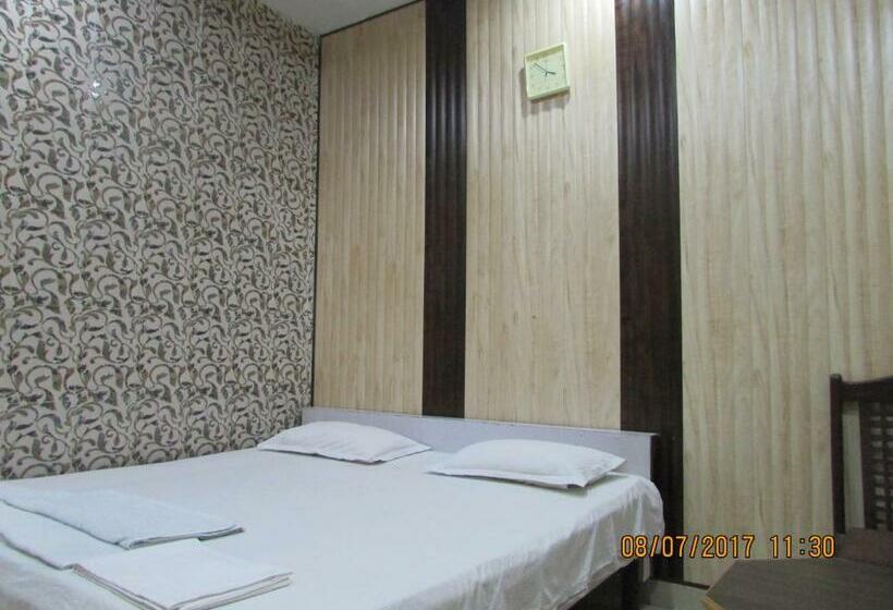 スタンダードルーム, Vrindavan