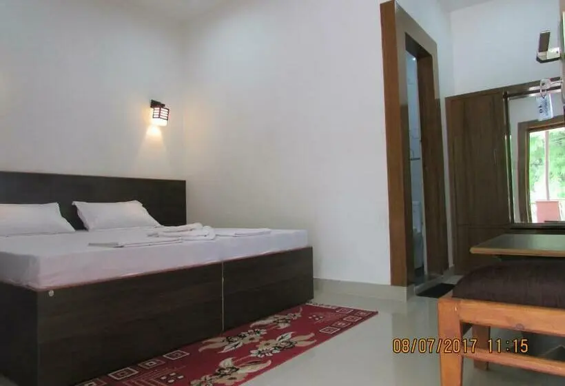 Deluxe-huone, Vrindavan