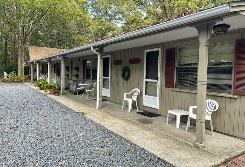 غرفة كلاسيكية رباعية, Midway Motel & Cottages