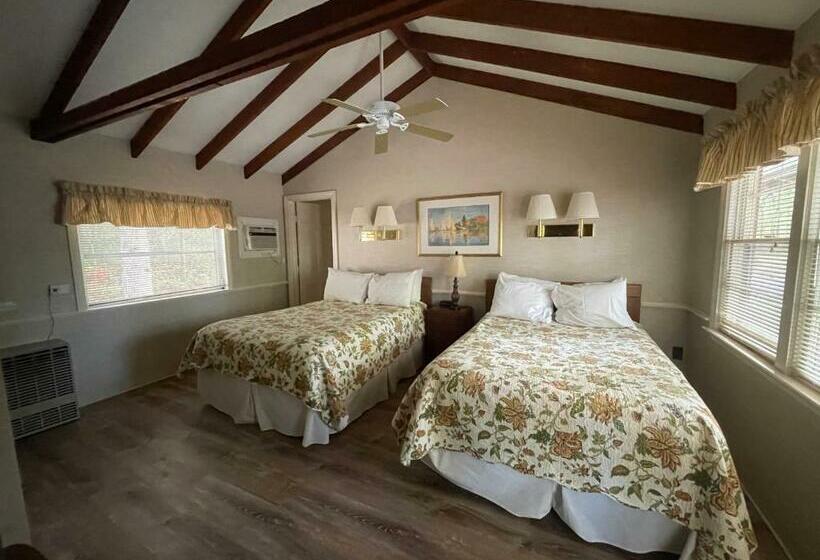 جناح عائلي, Midway Motel & Cottages