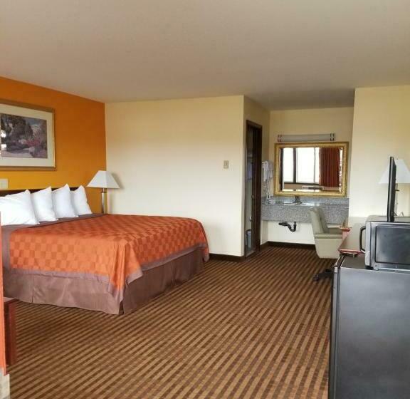 غرفة قياسية سرير كينج, Scottish Inn & Suites   Eau Claire