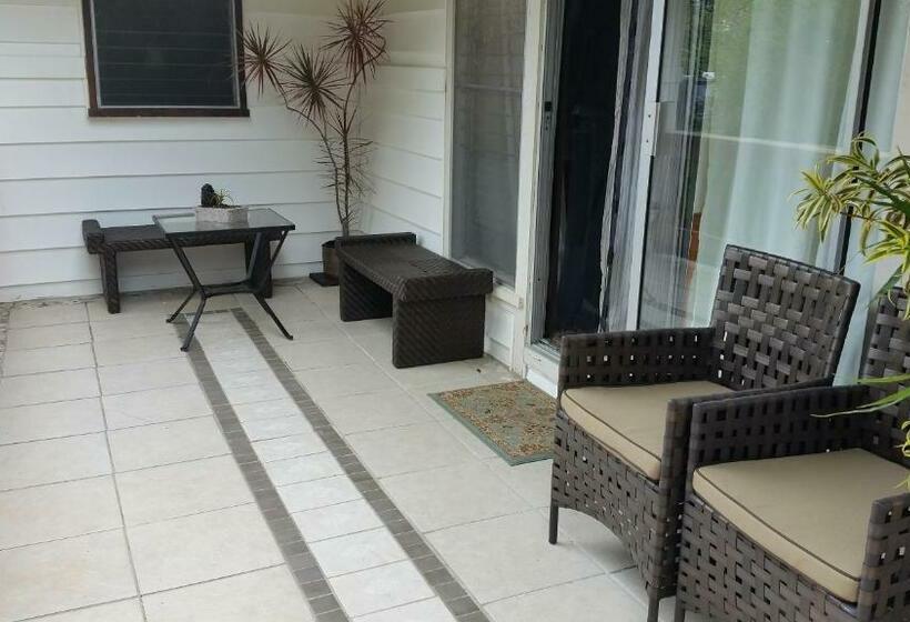 Семейное Студио, Shaka Shak Guest House