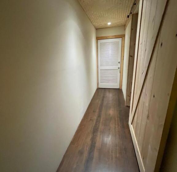 Семейный Номер, Shaka Shak Guest House