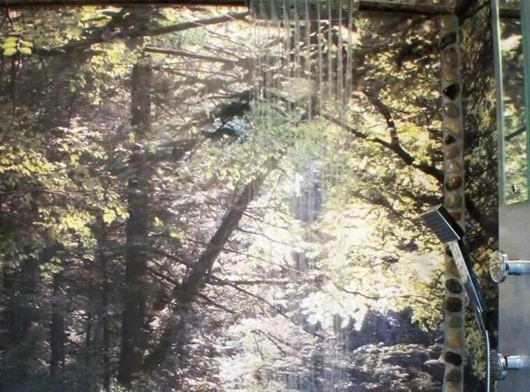 سوییت, The Connecticut River Valley Inn