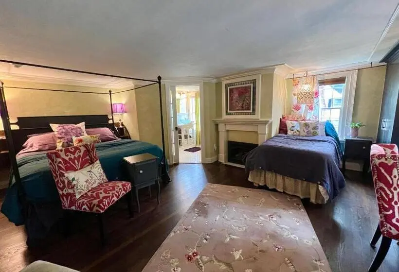 キングサイズベッドのスタンダードルーム, The Connecticut River Valley Inn