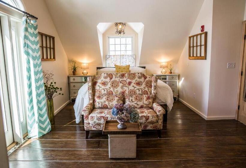 اتاق استاندارد با تخت بزرگ, The Connecticut River Valley Inn