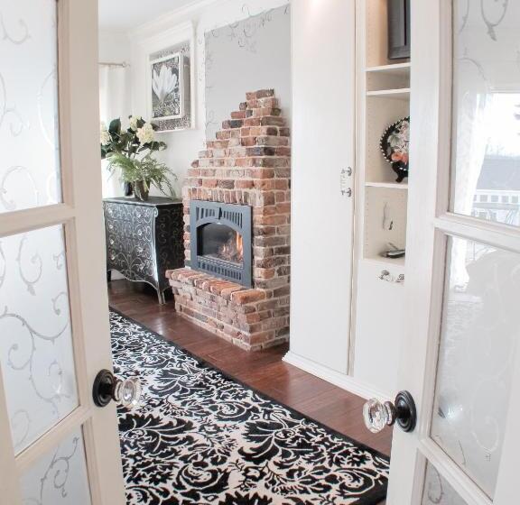 سوییت, The Connecticut River Valley Inn